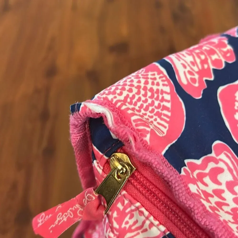 Lily Pulitzer xl shell pink navy cooler insulated tote bag beach summer